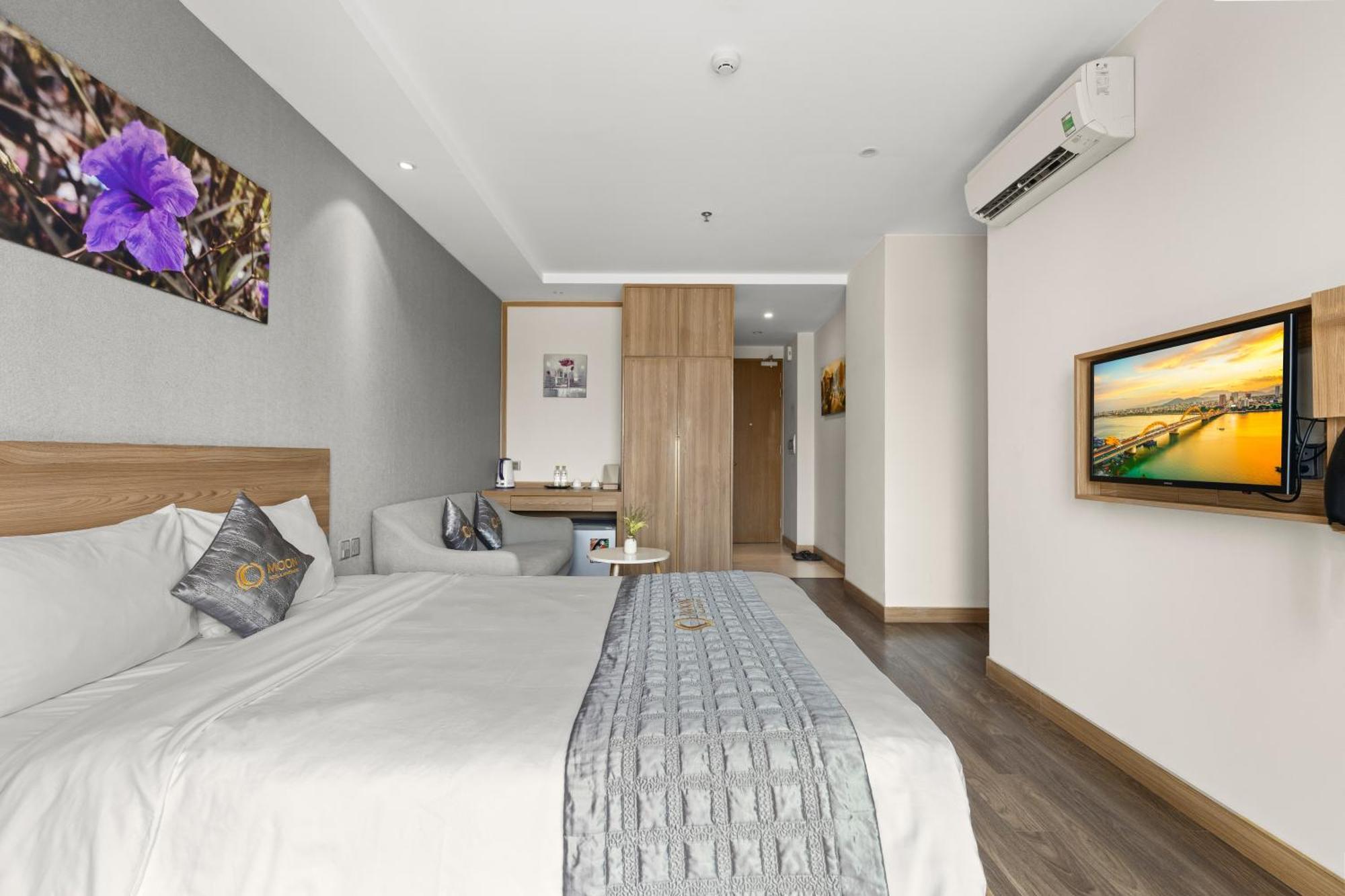 Moon Hotel And Apartment Дананг Екстер'єр фото