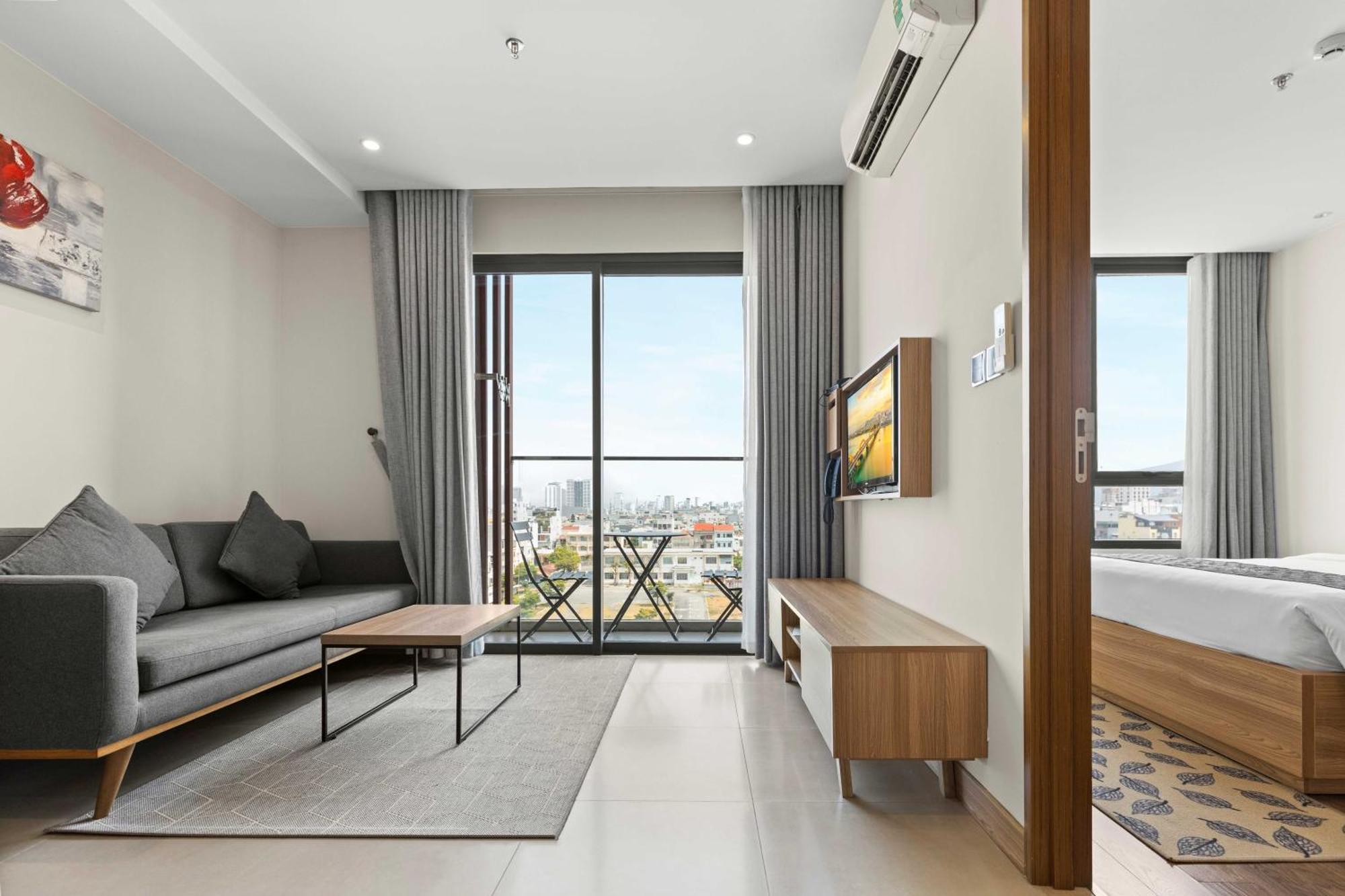 Moon Hotel And Apartment Дананг Екстер'єр фото